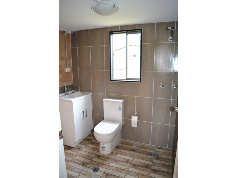 33 Mckellar Bvd, Blue Haven NSW 2262