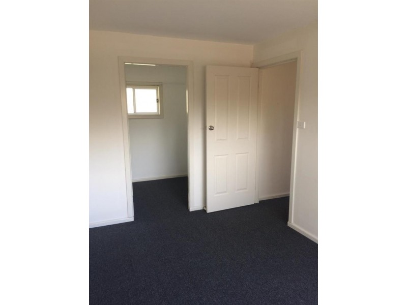 33 Mckellar Bvd, Blue Haven NSW 2262