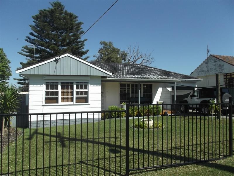 32  Victoria  Ave, Toukley NSW 2263