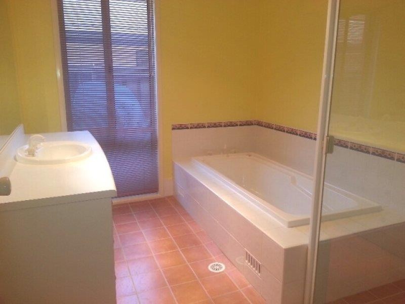 3 Caralee Pl, Tumbi Umbi NSW 2261