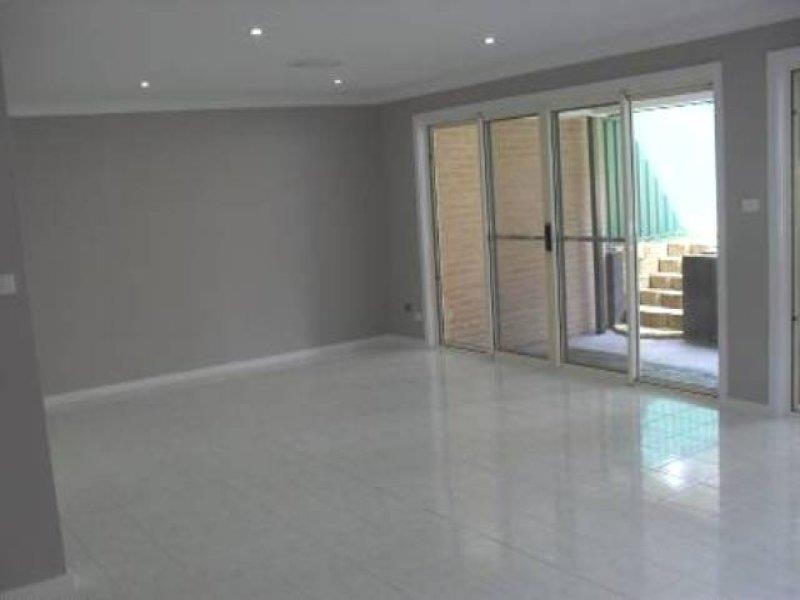 8b Kurume Cl, Tuggerah NSW 2259