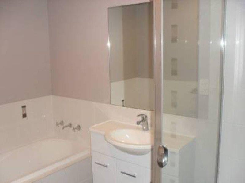8b Kurume Cl, Tuggerah NSW 2259