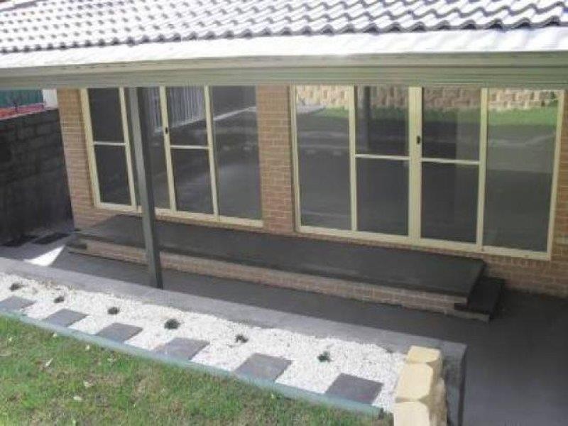 8b Kurume Cl, Tuggerah NSW 2259