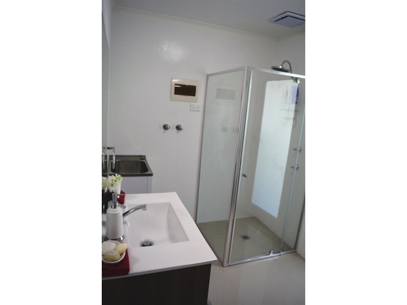 2a Yeramba Rd, Summerland Point NSW 2259