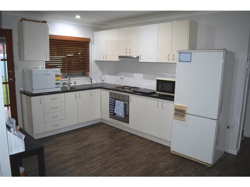 60 Wall Road, Gorokan NSW 2263