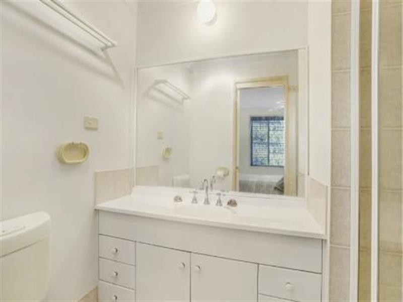 1 Bancroft Cl, Blue Haven NSW 2262