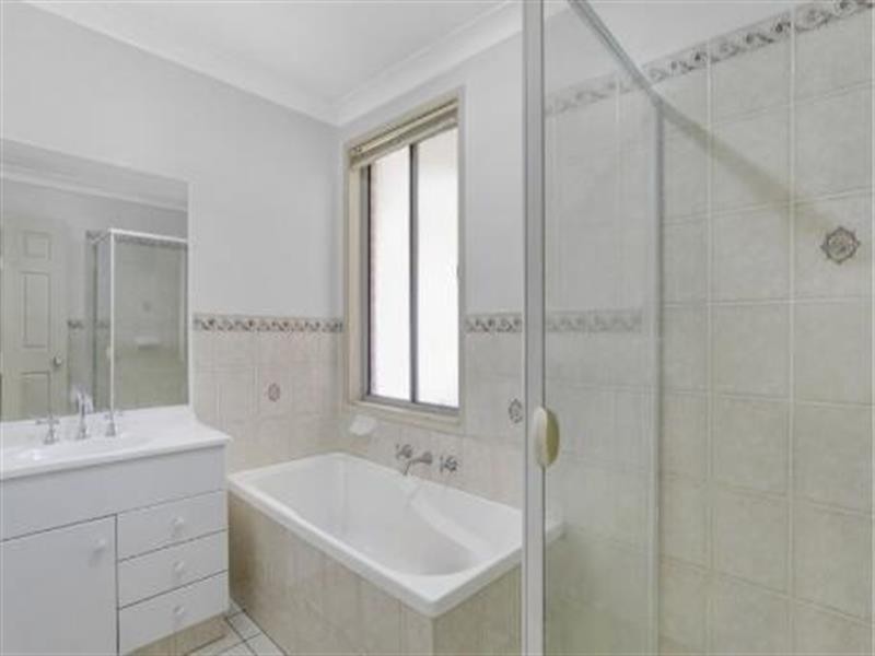 1 Bancroft Cl, Blue Haven NSW 2262