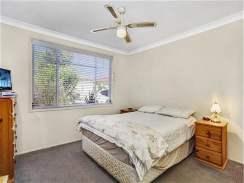 1 Bancroft Cl, Blue Haven NSW 2262