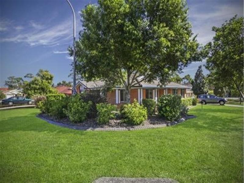 1 Bancroft Cl, Blue Haven NSW 2262