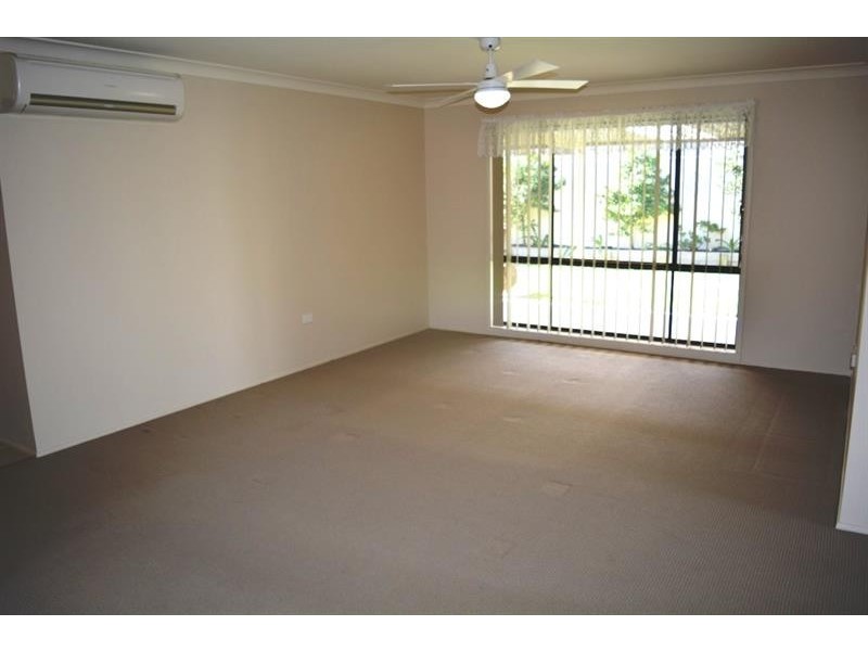 154 Blueridge Dr, Blue Haven NSW 2262