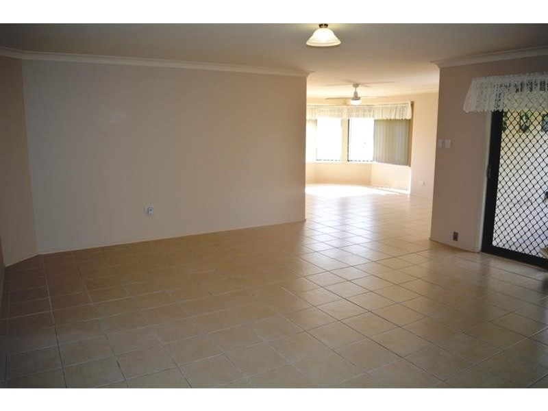 154 Blueridge Dr, Blue Haven NSW 2262