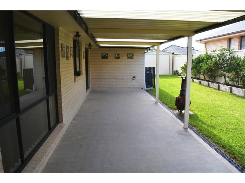 154 Blueridge Dr, Blue Haven NSW 2262