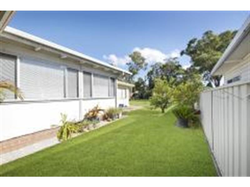3 Avonlea Ave, Gorokan NSW 2263