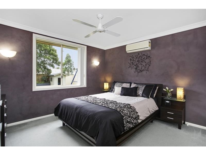 2 Glider Rd, Wadalba NSW 2259