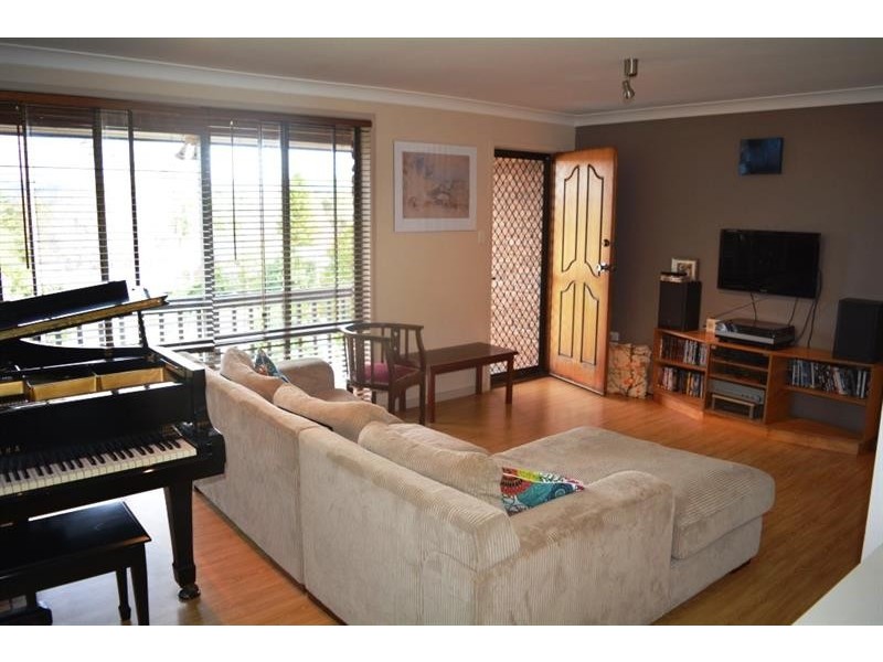 53 Platypus Rd, Berkeley Vale NSW 2261