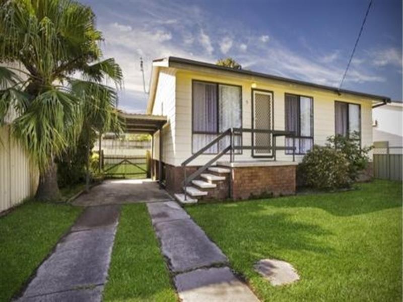 9 Allambee Cres, Blue Haven NSW 2262