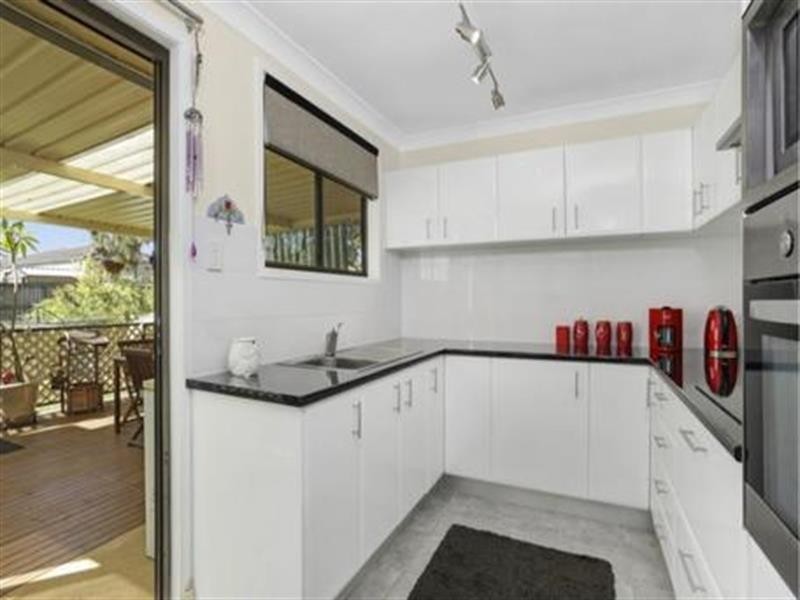 9 Allambee Cres, Blue Haven NSW 2262