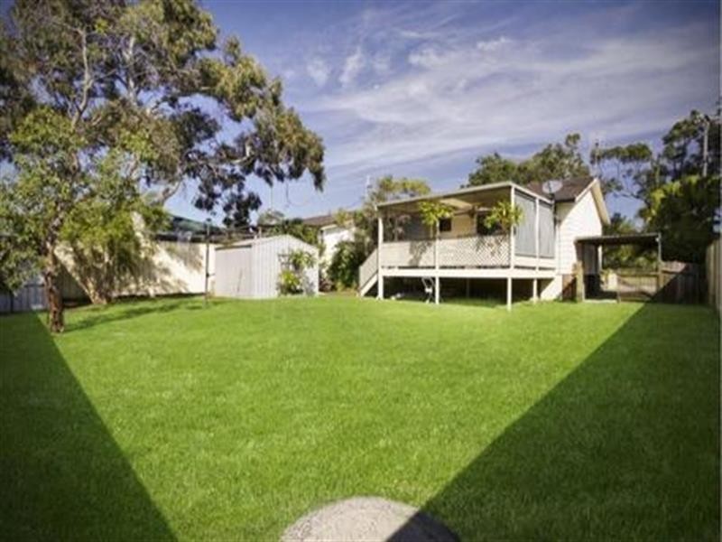 9 Allambee Cres, Blue Haven NSW 2262