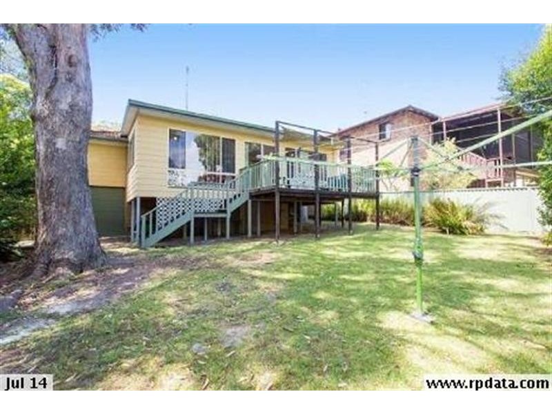 127 Bateau Bay Rd, Bateau Bay NSW 2261
