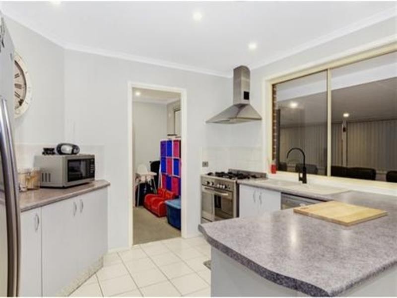 73 Blueridge Dr, Blue Haven NSW 2262