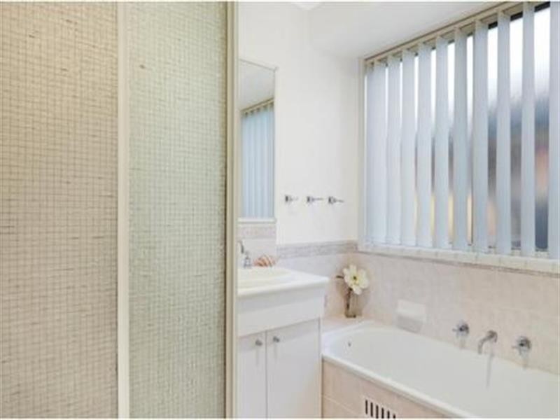 73 Blueridge Dr, Blue Haven NSW 2262