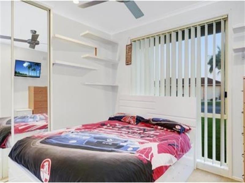 73 Blueridge Dr, Blue Haven NSW 2262