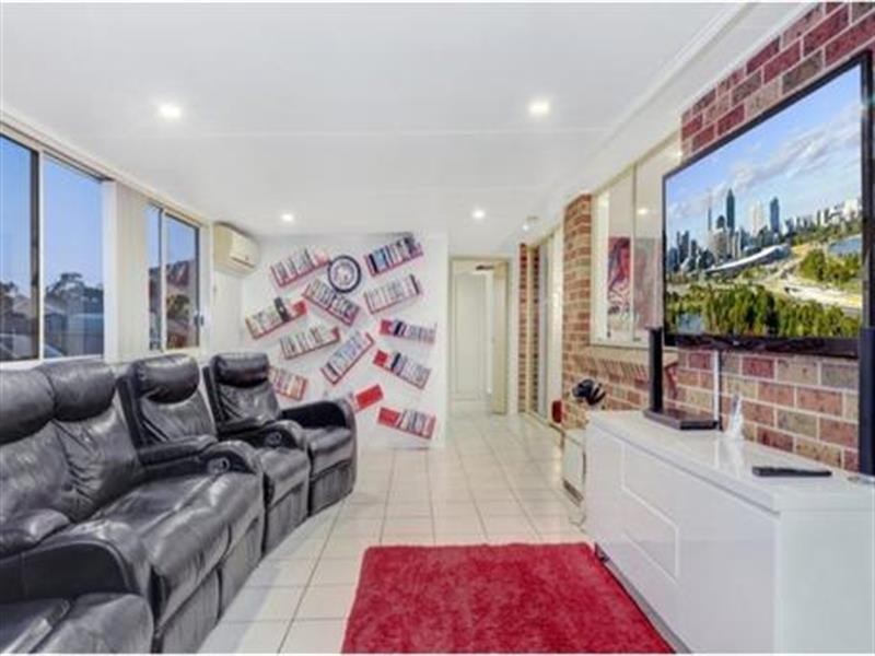 73 Blueridge Dr, Blue Haven NSW 2262