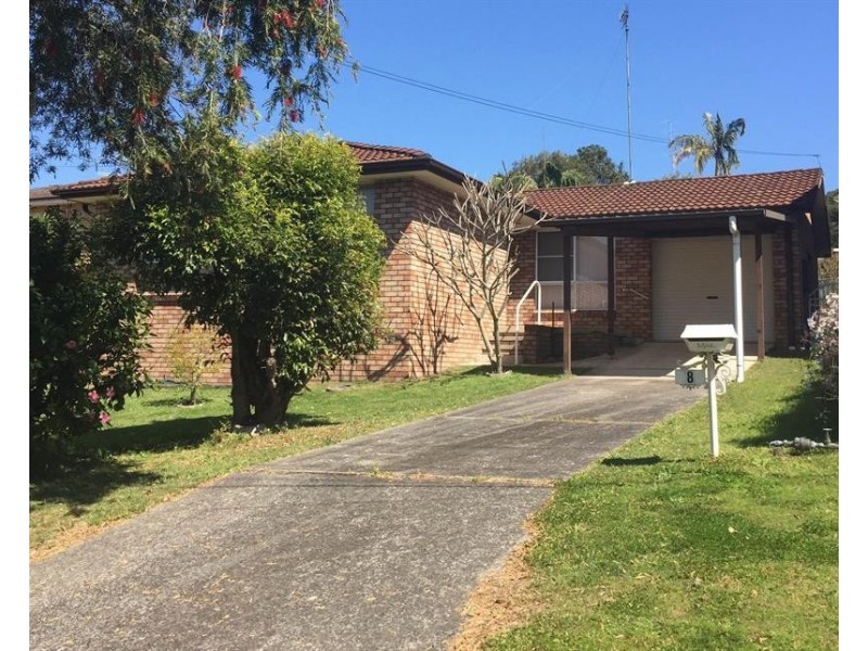 8 Wyong  Rd, Berkeley Vale NSW 2261