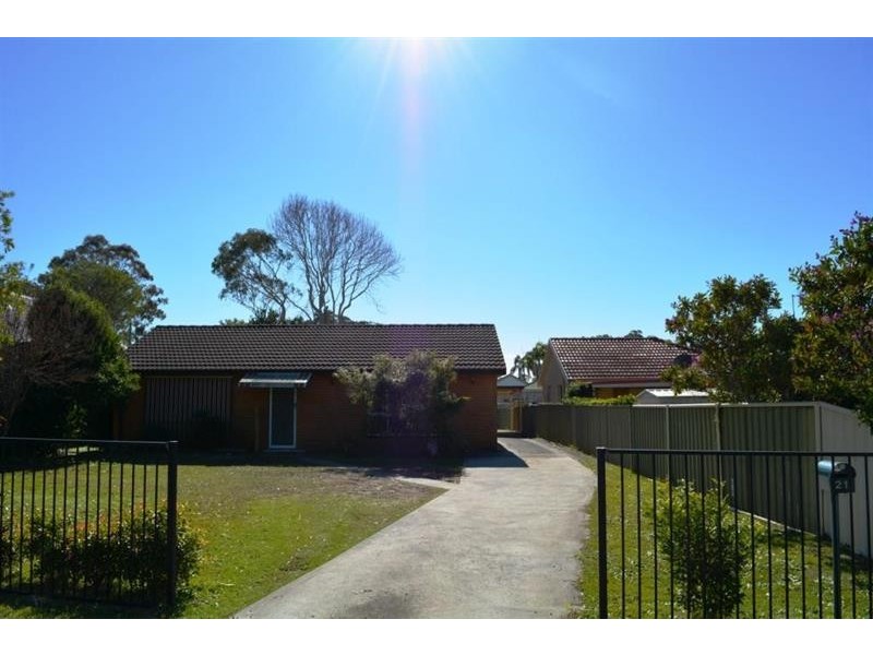 21 Wallarah Rd, Gorokan NSW 2263