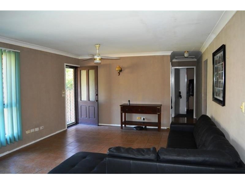 21 Wallarah Rd, Gorokan NSW 2263