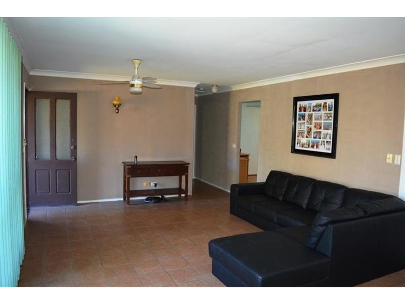 21 Wallarah Rd, Gorokan NSW 2263