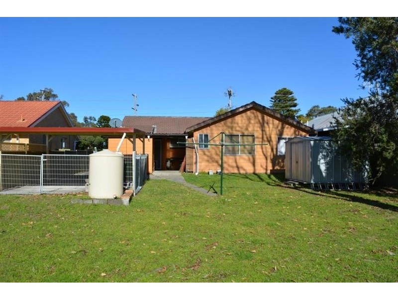 21 Wallarah Rd, Gorokan NSW 2263