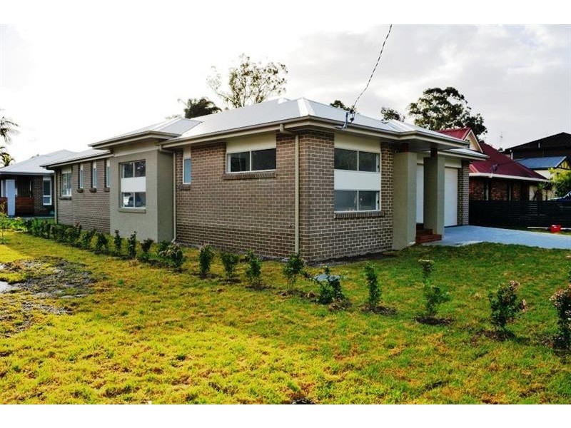 2 Malvina Ave, Gorokan NSW 2263