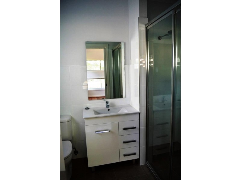 2 Malvina Ave, Gorokan NSW 2263