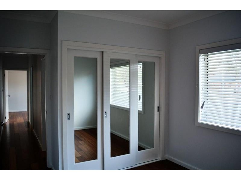 2 Malvina Ave, Gorokan NSW 2263