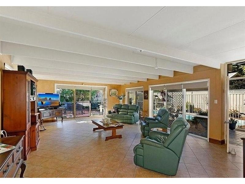 67 Kerry Cres, Berkeley Vale NSW 2261