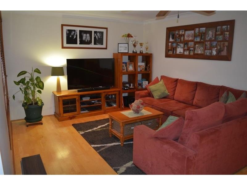 11 Deloraine Glen, Mardi NSW 2259