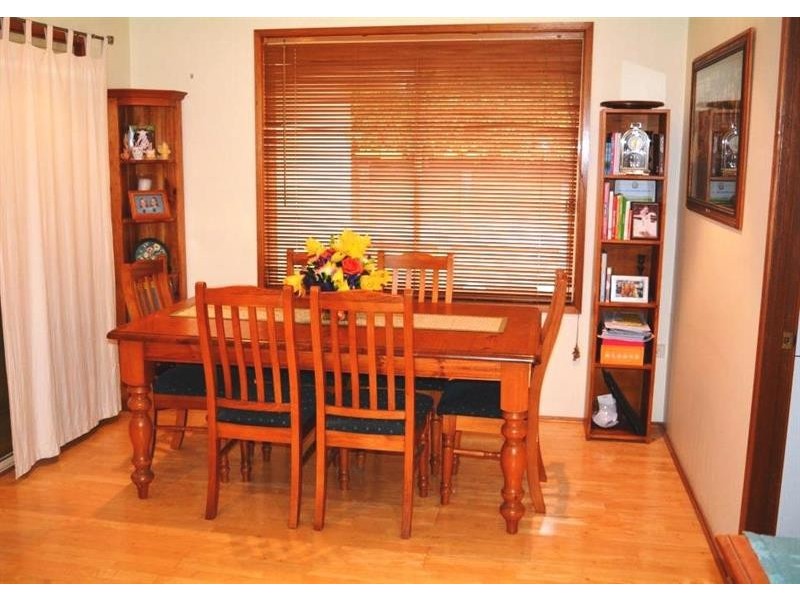 11 Deloraine Glen, Mardi NSW 2259