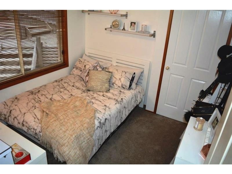 11 Deloraine Glen, Mardi NSW 2259