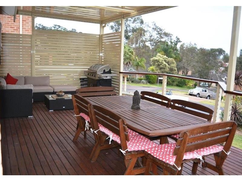 11 Deloraine Glen, Mardi NSW 2259