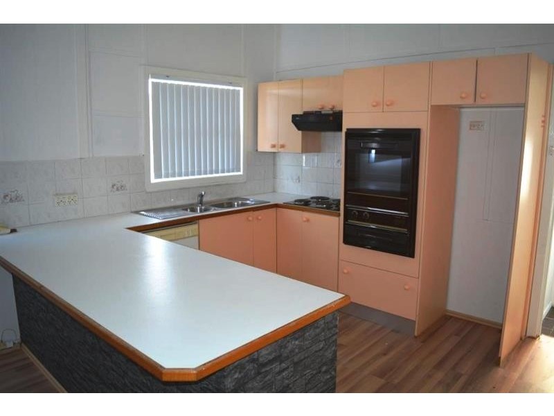 4 Dudley St, Gorokan NSW 2263