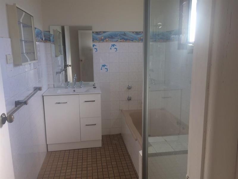 7 Merrendale Ave, Gorokan NSW 2263