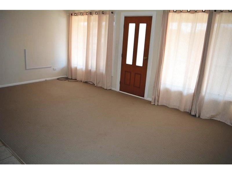 61 South Tacoma Rd, Tacoma South NSW 2259