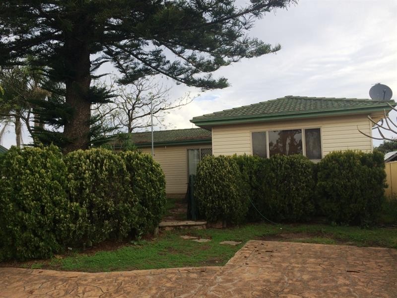 25b Leonora Pde, Noraville NSW 2263