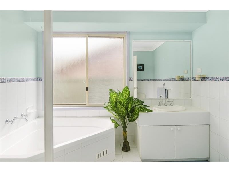 5 Dean Ave, Kanwal NSW 2259