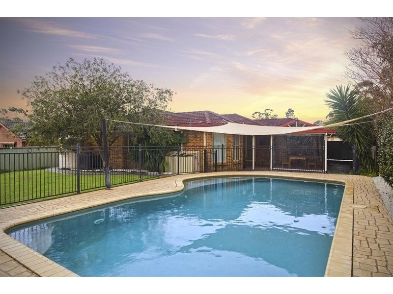 5 Dean Ave, Kanwal NSW 2259