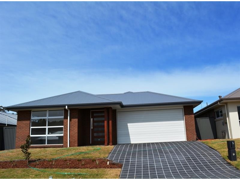 5 Fairmont Bvd, Hamlyn Terrace NSW 2259