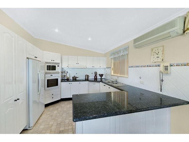 263 Lakedge  Ave, Berkeley Vale NSW 2261