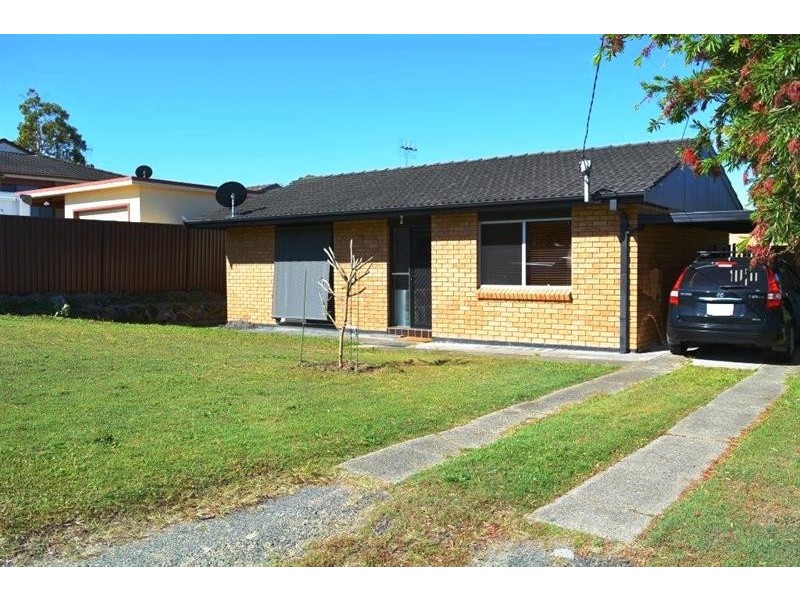 37 Balmoral Dr, Gorokan NSW 2263