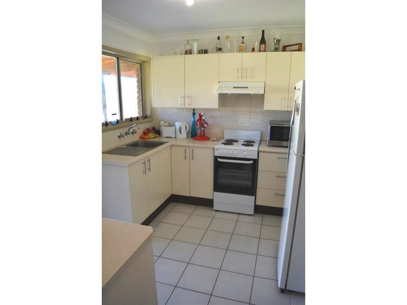 37 Balmoral Dr, Gorokan NSW 2263